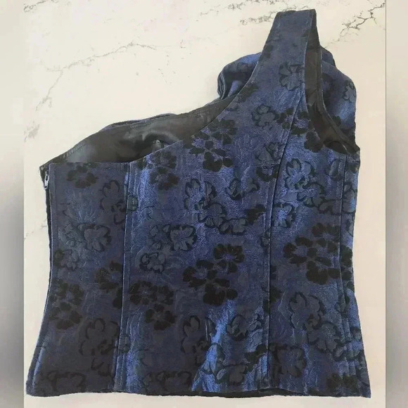 Jack Wills one shoulder bow crop top - Picture 6 of 16